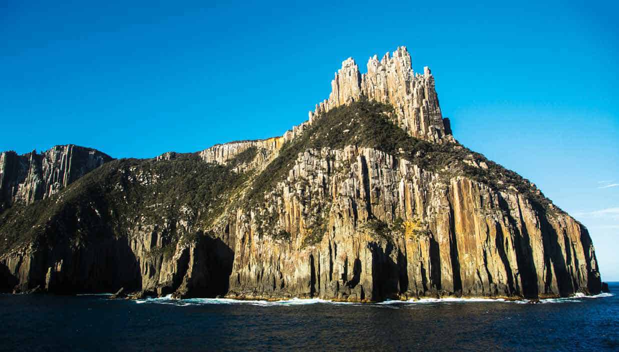 Tasmania cliff