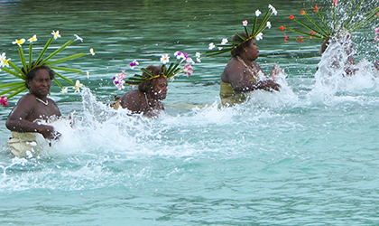 Marau-water-dance-Coral-Expeditions-65fa69e113894